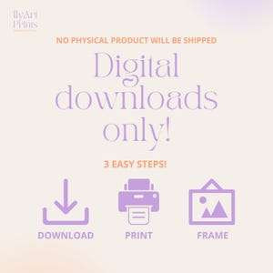 Op de afbeelding: Paarse tekst op een lichtroze achtergrond met de tekst "Digitale downloads alleen!" met drie pictogrammen eronder: een downloadpijl, een printer en een fotolijst. De tekst "3 gemakkelijke stappen!" staat boven de pictogrammen.