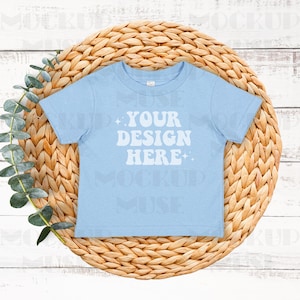 Ljusblå kaninskinn 3322 Spädbarn Fin Jersey T-shirt Mockup, 3322 Mockups, Ljusblå kaninskinn Mockup, Boho Baby Mockups, 3322 Mockups