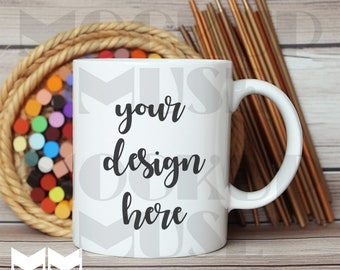 Lehrer Tasse Mockup Weiße Tasse Mockup 11 Unze Kaffeetasse Mock Up 11 Unze Keramiktasse Vorlage 11 Unzen Leere Tasse Mockup Vorlage Weiße Tasse Mockup Schreibtisch