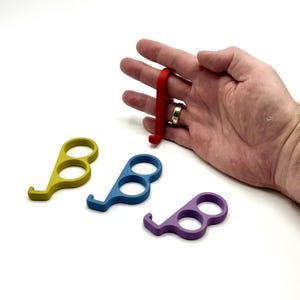 Phone Grip Loop for Secure One-Handed Use, Minimalist Finger Hook for Case, phone Comfort Grip, Scrolling Support, Gift Idea, lefty