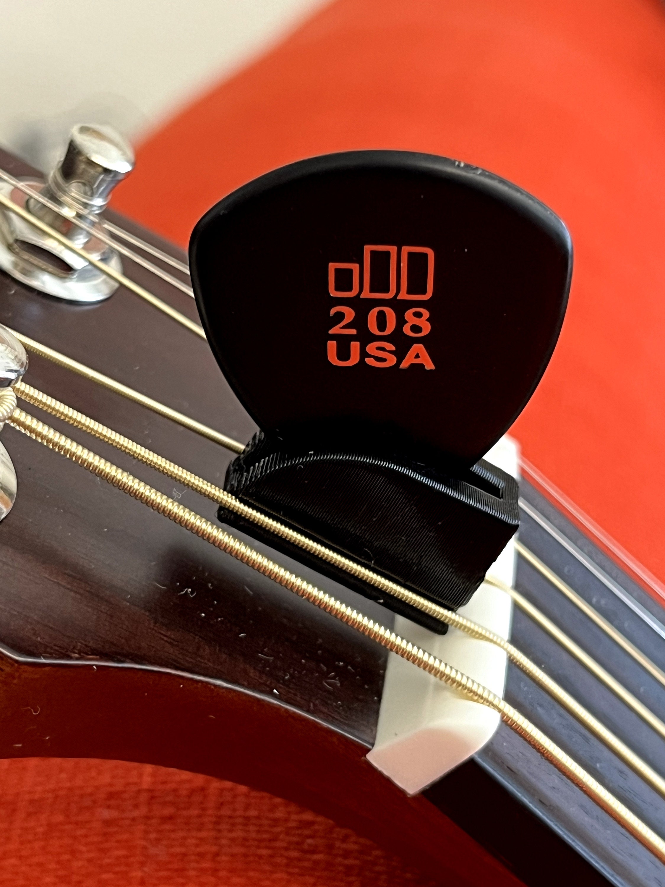 Guitar Pick Holder – The PickClip for Easy Access and Storage