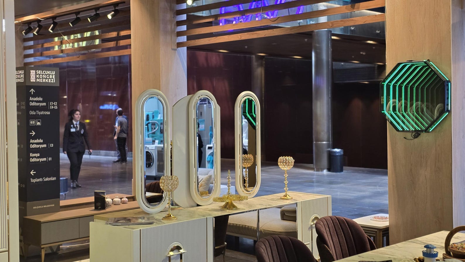 LED Infinity Mirror Wall Art – Geometric Octagon Lighted Wall Decor ...