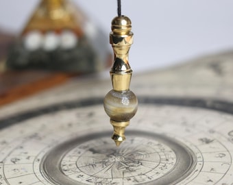 Pendolo da rabdomante in ottone / Pietra di diaspro dipinto, bilanciamento dei chakra
