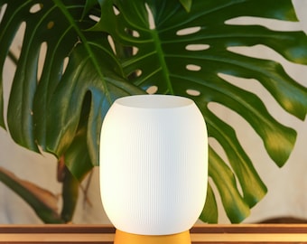 Scandi Table Lamp – Minimal Nightstand Lighting