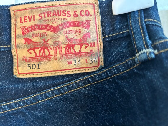 501 Selvedge Levi's 34 waist x 30 inseam - Gem
