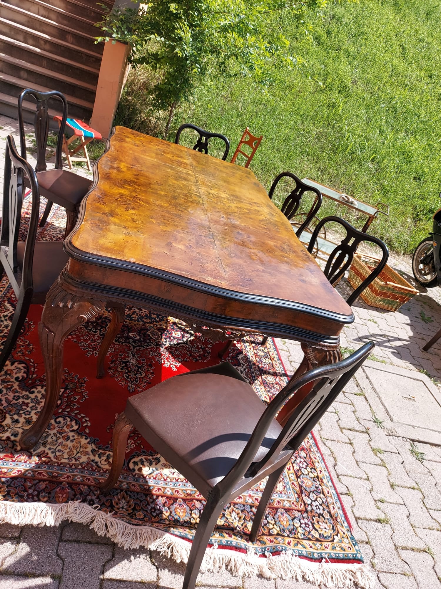 Small vintage table and chairs deals
