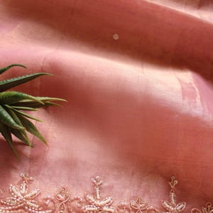 Sari rosa, sari lavorato a mano, sari ricamato, sari in tessuto, sari di lusso per matrimoni, sari per celebrazioni, sari regalo di Natale per lei immagine 6