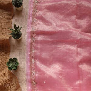 Sari rosa, sari lavorato a mano, sari ricamato, sari in tessuto, sari di lusso per matrimoni, sari per celebrazioni, sari regalo di Natale per lei immagine 4