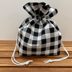 Black Checkered Gift Bags Reusable Black and White Fabric Drawstring Pouch Decorative Gift Bag Large