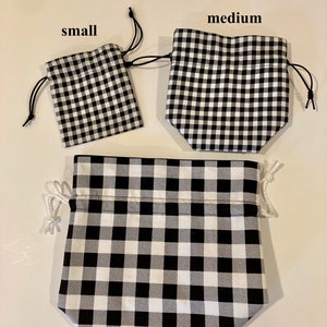 Black Checkered Gift Bags Reusable Black and White Fabric Drawstring Pouch Decorative Gift Bag image 6