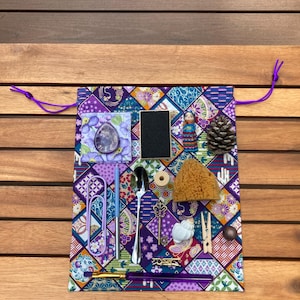 Purple Diamond Montessori Mystery Bag met voorwerpen: handgemaakte stereognostische sensorische activiteit (8" x 10")