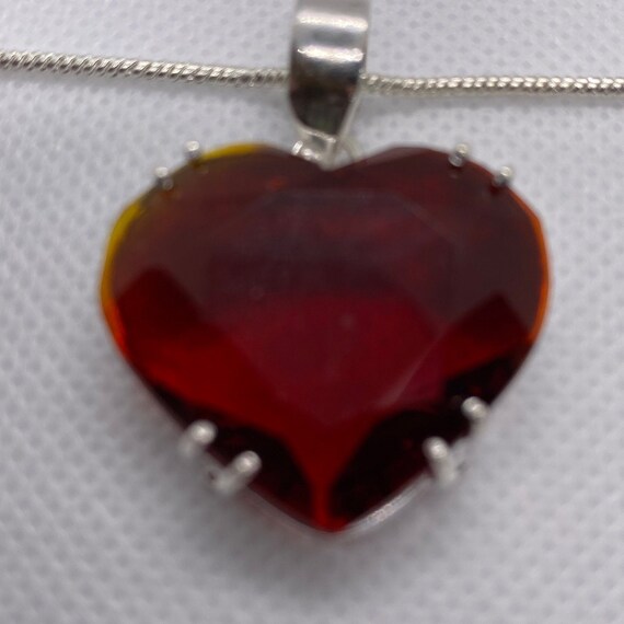 HEART MOZAMBIQUE GARNET