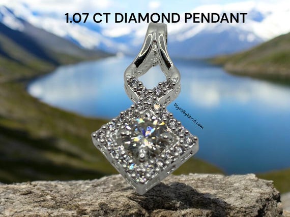 HALO SOLITAIRE DIAMOND Necklace