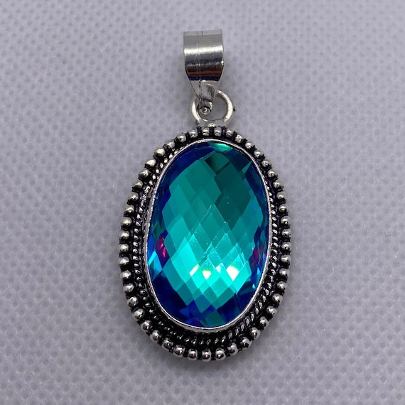 MYSTIC QUARTZ Necklace