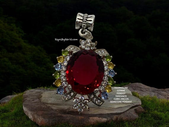 GEMSTONE PENDANT NECKLACE