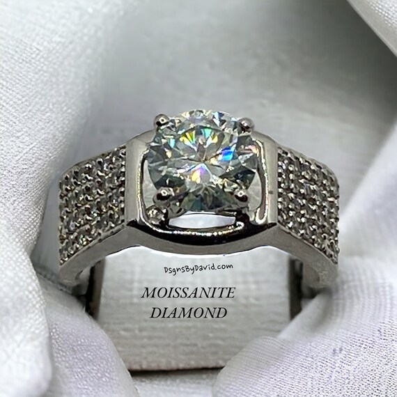 CELEBRATION MOISSANITE DIAMOND Size 9.25" Ring