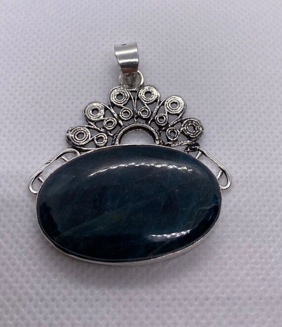 GORGEOUS APATITE Pendant Necklace