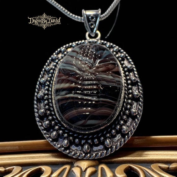 Natural SULEMANI HAKIK Engraved Pendant