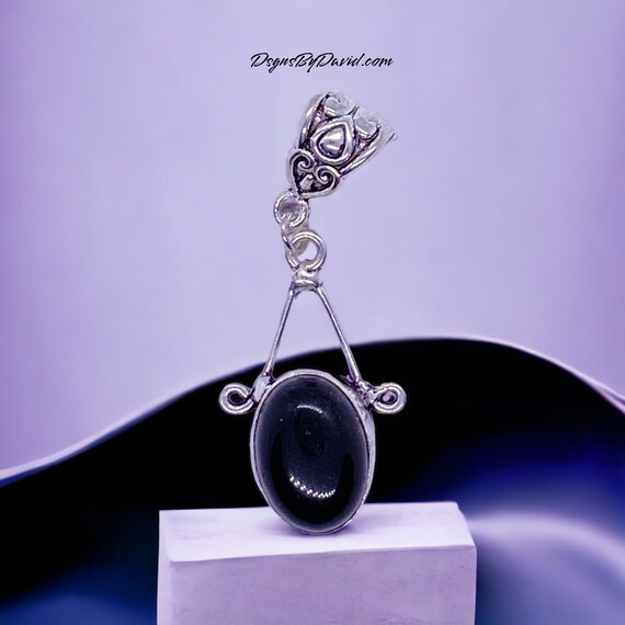 Eye Catching BLACK ONYX Pendant Necklace