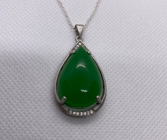 JADE WATER Drop Pendant Necklace