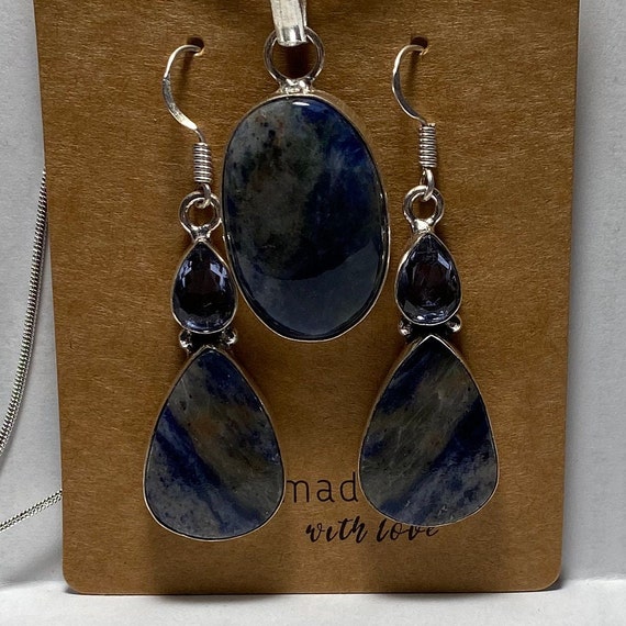 SODALITE Pendant with Sodalite/Amethyst Earrings
