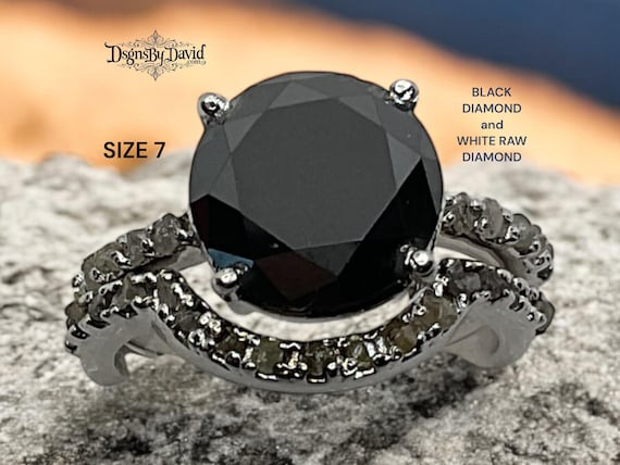 5CT BLACK DIAMOND with White Diamond Accent-Size 7