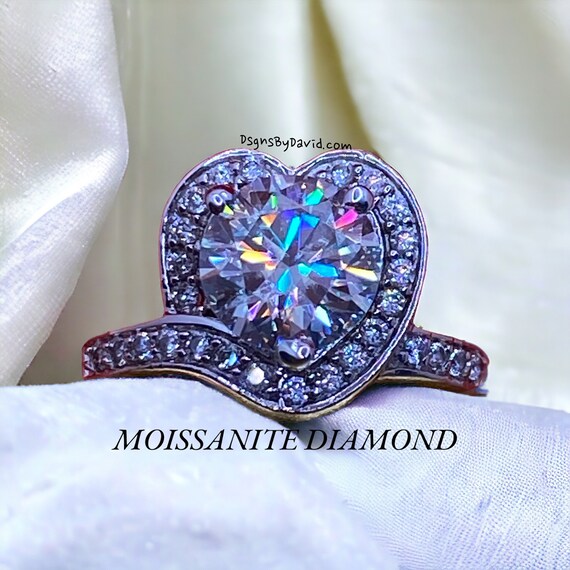 MOISSANITE HEART DIAMOND Ring