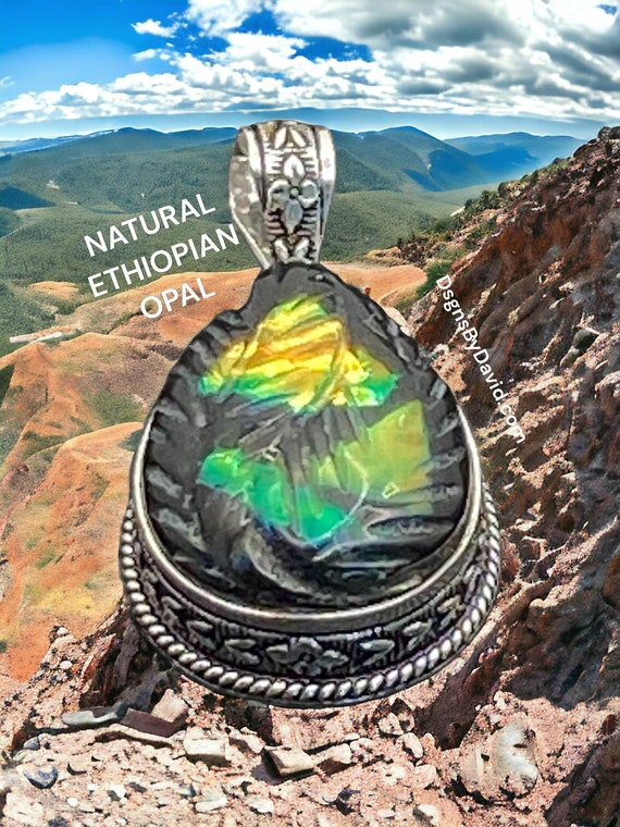 NATURAL ETHIOPIAN OPAL Beaded Pendant Necklace