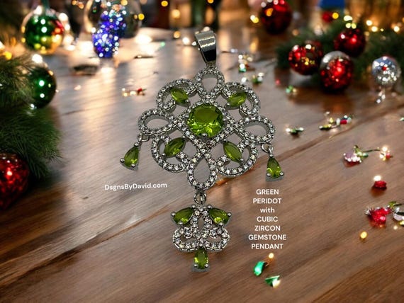 KNOCKOUT GORGEOUS PERIDOT Gemstone Pendant Necklace