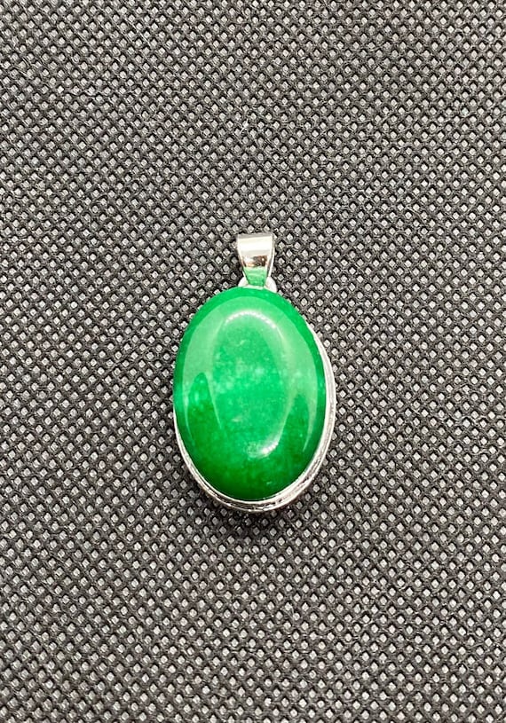Natural GREEN JADE Pendant Necklace