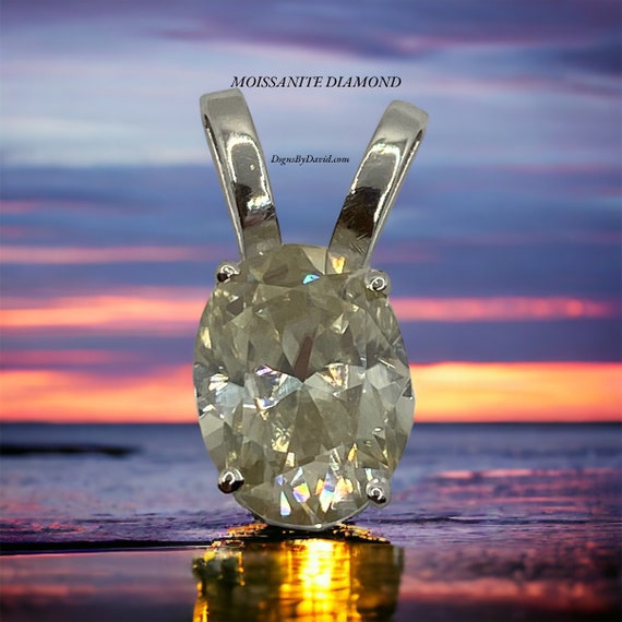 Beautiful OVAL MOISSANITE DIAMOND Necklace