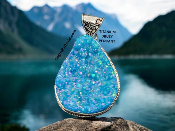 COLORFUL TITANIUM DRUZY Pendant Beaded Necklace