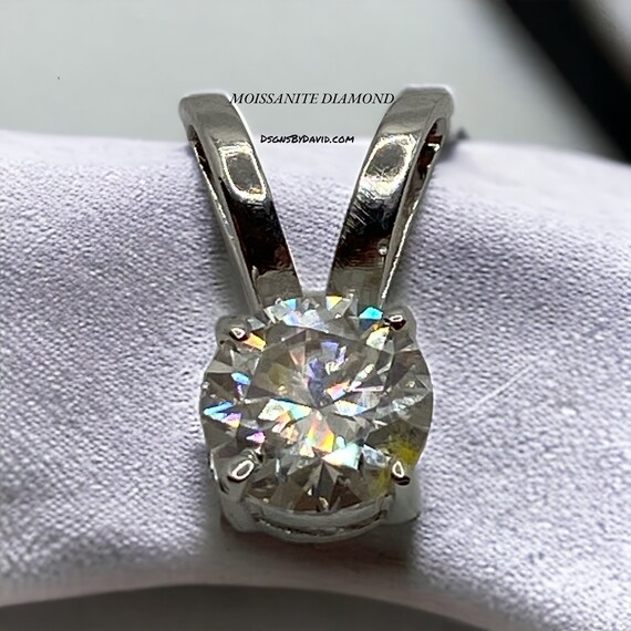 Elegant MOISSANITE SOLITAIRE DIAMOND Pendant Necklace