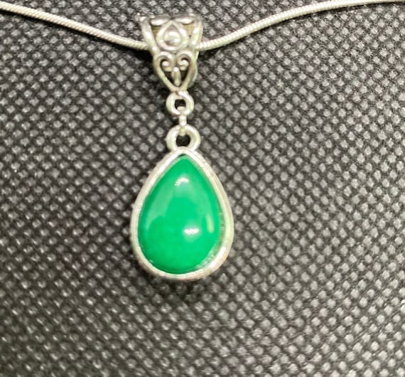 GREEN JADE Pendant Necklace