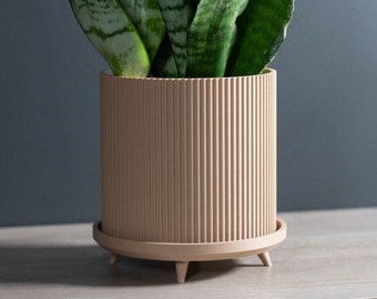 Plant pot with drainage in 8 color variations - The Lloyd