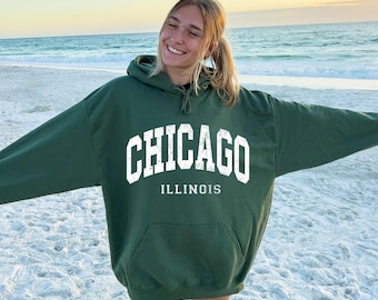 Chicago Illinois Hoodie: Vintage City Pullover, Cozy Travel Sweatshirt