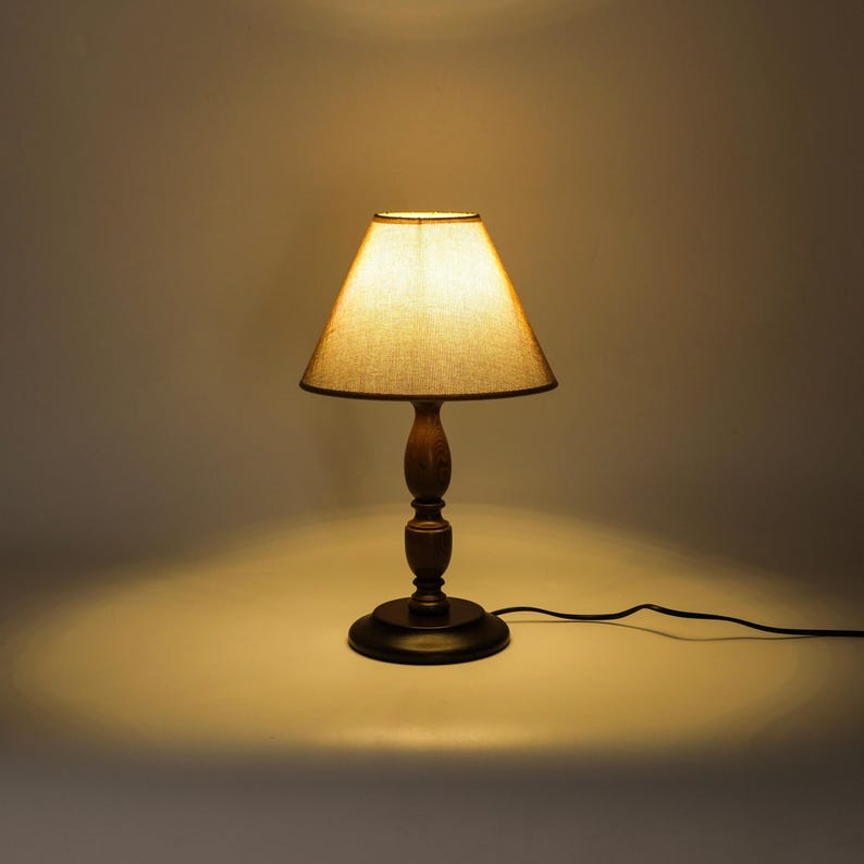 Lámpara de mesa vintage para decoración del hogar, lámpara de mesa para dormitorio de mediados de siglo, lámpara de escritorio con base de madera y pantalla de lino, luz de noche contemporánea.