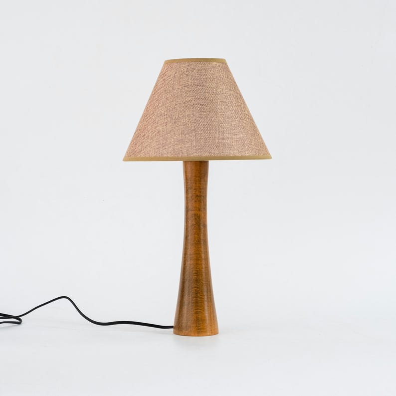 Lámpara de mesa de madera natural, lámpara de mesita de noche de nogal, lámpara de mesa de granja moderna, lámpara de escritorio de madera minimalista, lámpara de escritorio de decoración del hogar hecha a mano