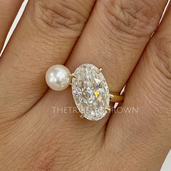 Oval Elongated Cut & Pearl Moissanite Ring, Toi Et Moi Ring For Her, 14K Solid Gold Engagement Ring, You And Me Ring, Anniversary Ring
