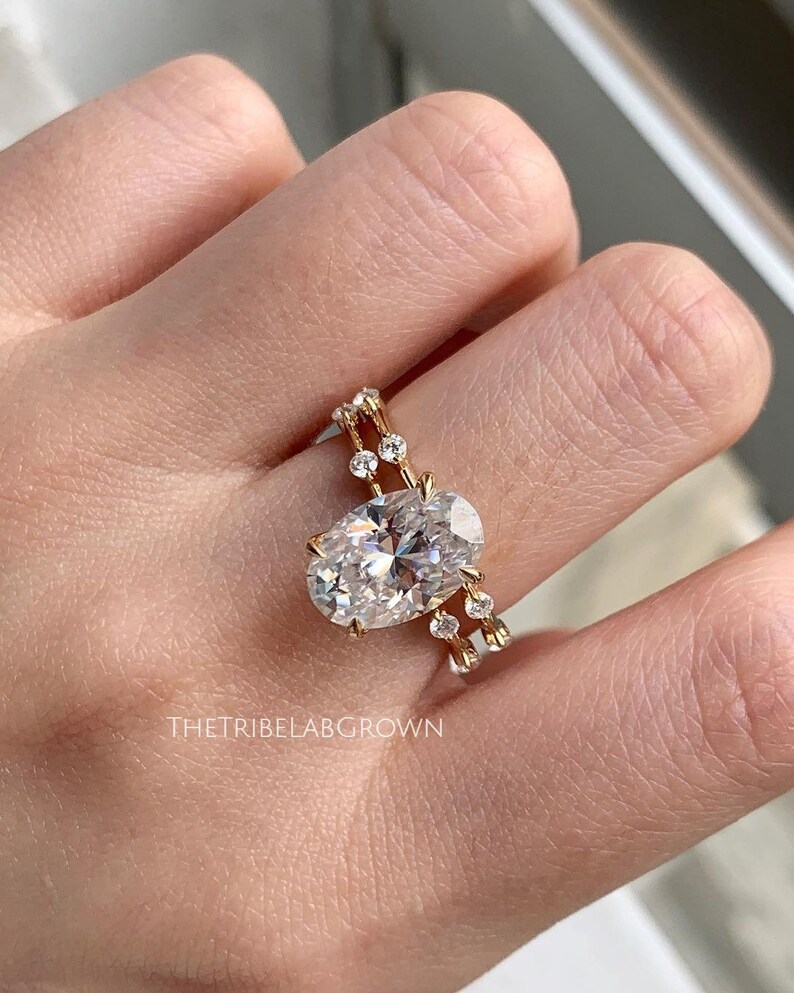 Conjunto de anillos de compromiso Moissanite de talla ovalada de 3 quilates, anillo solitario de oro macizo de 14 k, conjunto de anillos de boda de diamantes a distancia, anillo de promesa para ella imagen 5