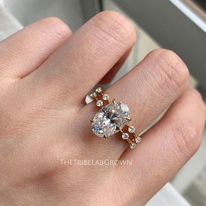 Conjunto de anillos de compromiso Moissanite de talla ovalada de 3 quilates, anillo solitario de oro macizo de 14 k, conjunto de anillos de boda de diamantes a distancia, anillo de promesa para ella imagen 1