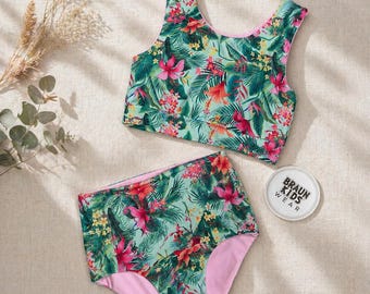 Costume da bagno da ragazza con top corto e slip bikini a vita alta.