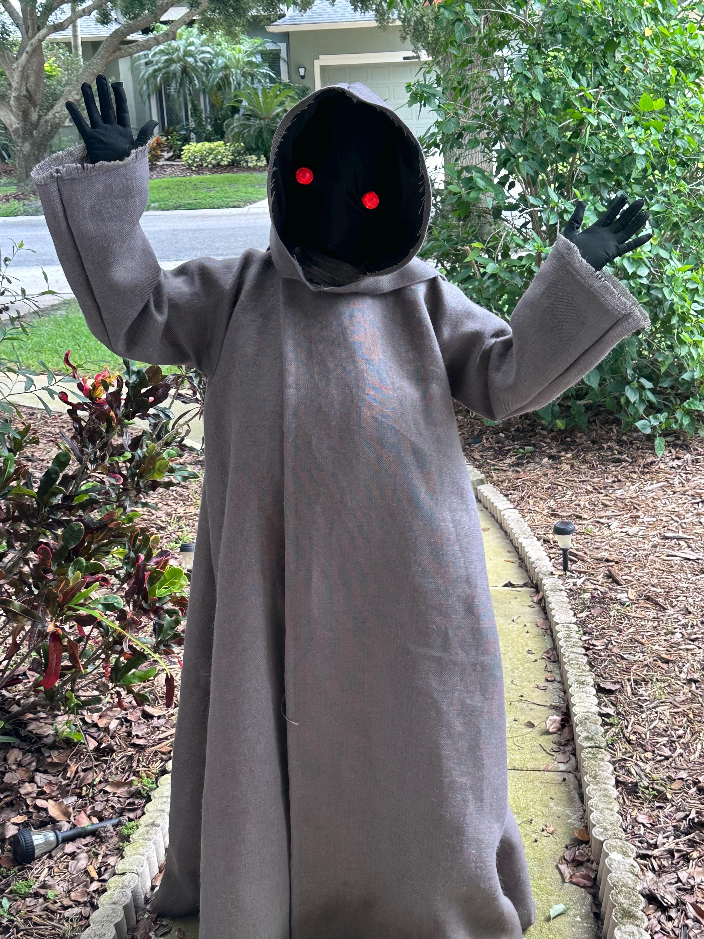 スターウォーズ　STAR WARS コスプレ　ジャワ　Jawa Fully Operational Fandom: A Jawa Meets BB-8 in This