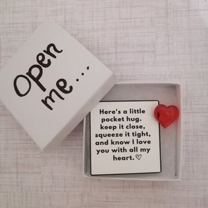 Cadeau pour petite amie, cadeau longue distance, cadeau relation coeur, tu me manques, cadeau Je t'aime, cadeau meilleur ami longue distance, coeur de poche