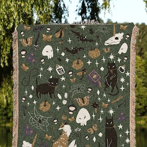 Goblincore Forest Green Blanket Spooky | Woven Blanket Halloween | Dark Cottagecore Woven Tapestry Celestial Witch Goth Blanket Boho Deor