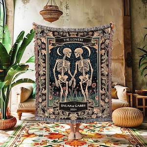 Skeleton Lovers Tarot Aesthetic Throw | Celestial Skeleton Couple Woven Tapestry Wedding Anniversary Gift Personalized Blanket Custom Names Bild 9