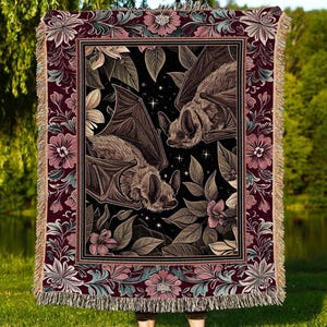 Romantic Victorian Gothic Bat Blanket Whimsical Dark Floral Baroque Forestcore | Ethereal Botanical Woodland Cottagecore Art Tapestry Throw bild 9