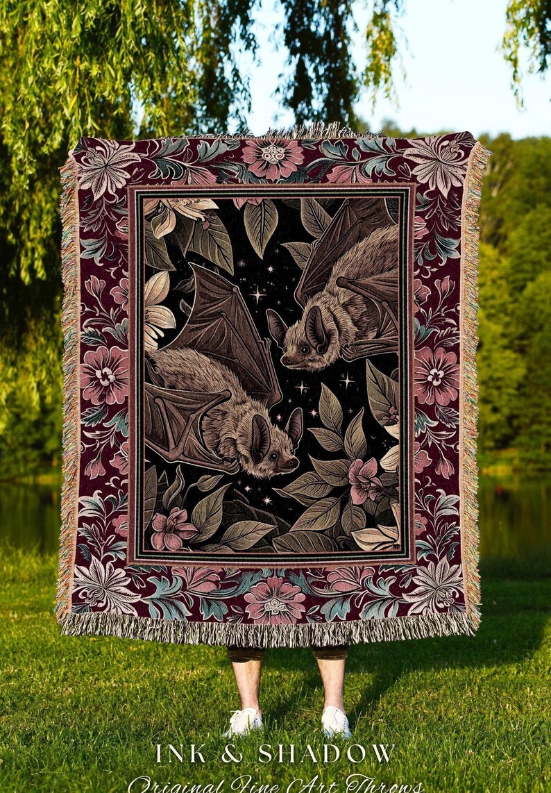 Romantic Victorian Gothic Bat Blanket Whimsical Dark Floral Baroque Forestcore | Ethereal Botanical Woodland Cottagecore Art Tapestry Throw bild 9