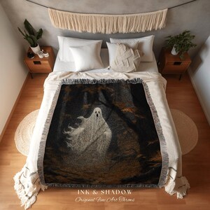 Macabre Decor Vintage Ghost Blanket Halloween | Fall Aesthetic Vintage Ghost Art Woven Tapestry Halloween Decor Dark Academia Ghost Blanket imagen 2