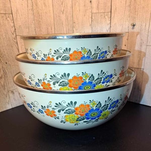 Vintage Kobe Porcelain Enamelware Mixing Bowl & Small Bowl with